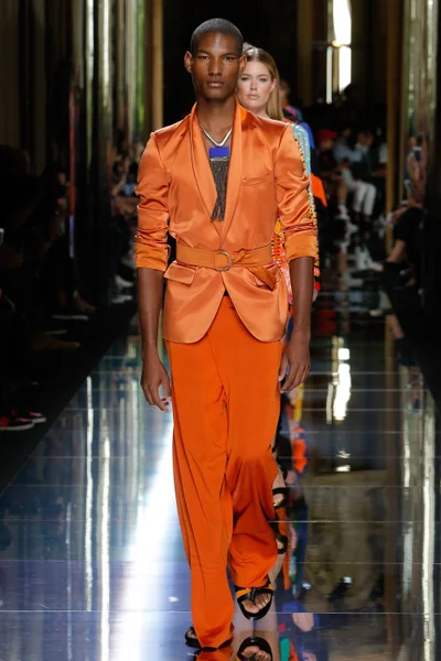 Look 80